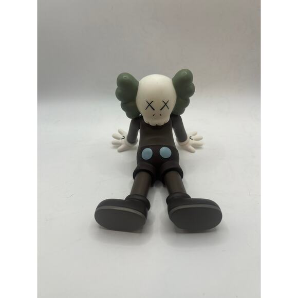 KAWS Statue Home Decoration Resin Art Sculpture Sitting 6" Grey Trendy Ornaments - Picture 1 of 2